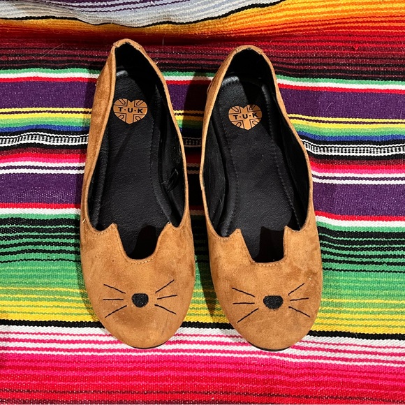 T.U.K Shoes - T.U.K Tan and Black Flats